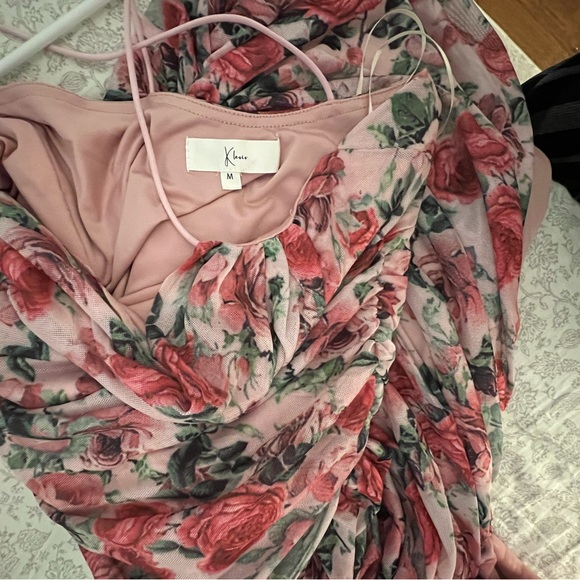 Pink Floral Mesh Ruched Criss Cross Back Maternity Midi Dress - Picture 5 of 6